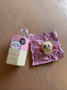 Chiikawa Hipper - Shisa